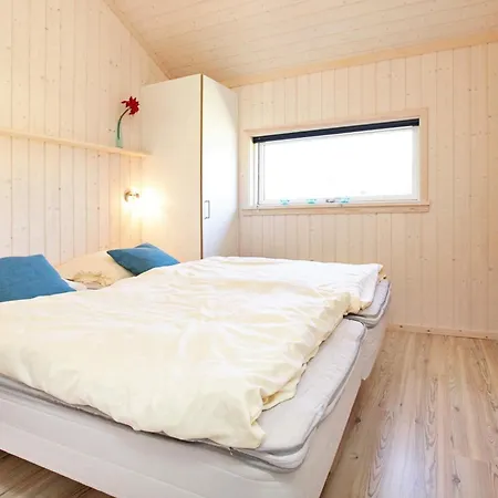 Modern For 8-persons