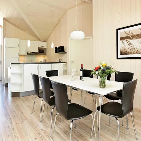 Feriehus Modern For 8-persons *